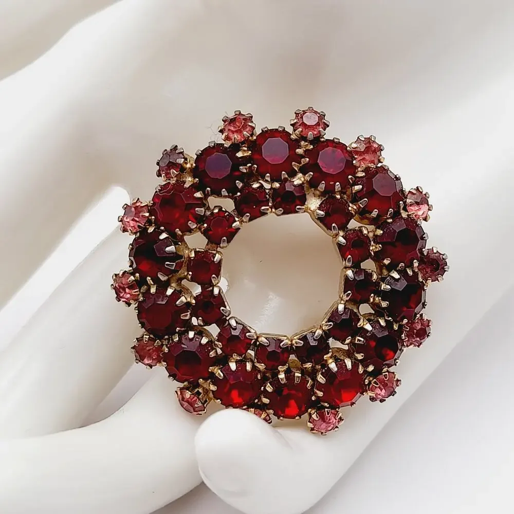 Vintage 1960s Red Pink Rhinestones Wreath Brooch - 1 1/2 Inches